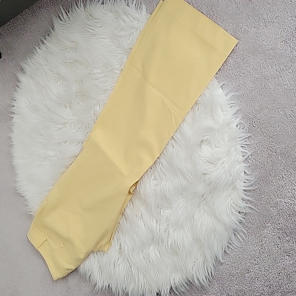 The Limted Exact Stretch Classic Flare Pants - Picture 9 of 12